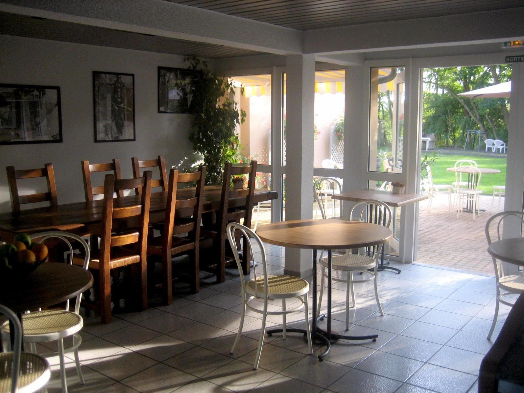 Hotel Acacia Nancy Sud Luneville Moncel-lès-Lunéville Eksteriør bilde